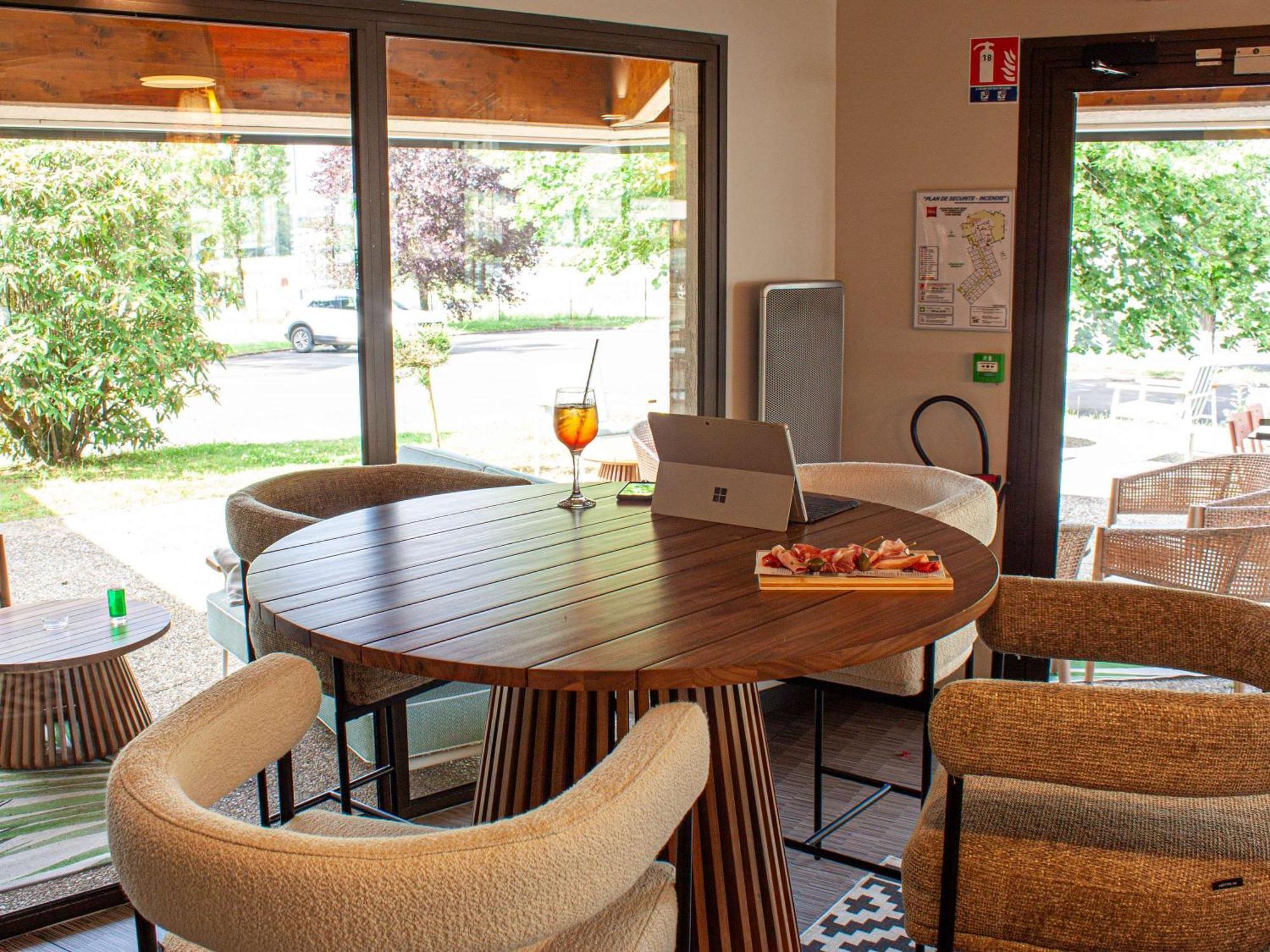 Ibis Amboise Hotel Exterior photo